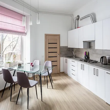 площа святого теодора 13 Apartment Lviv
